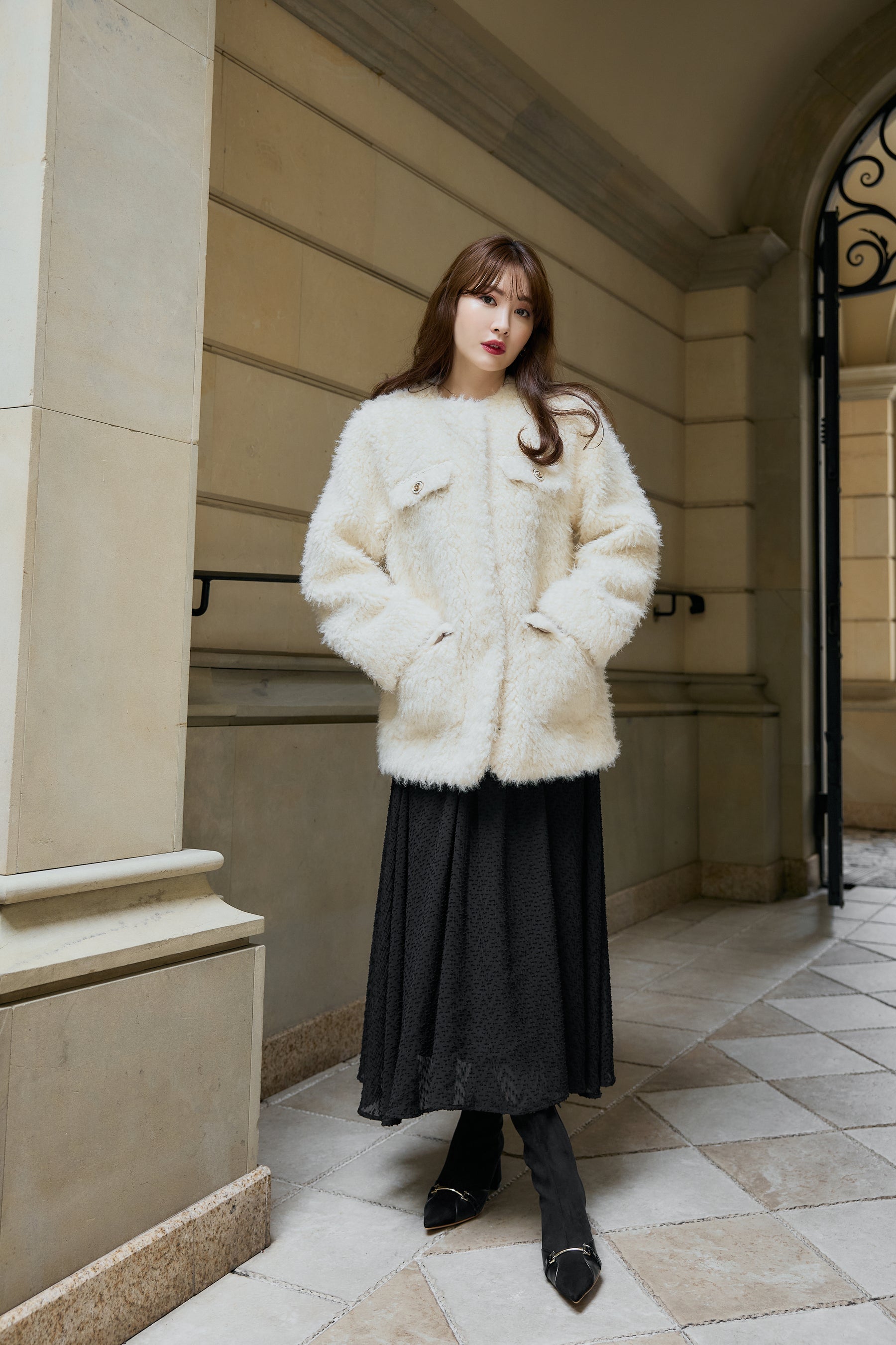 Royal Faux Fur Coatファッション