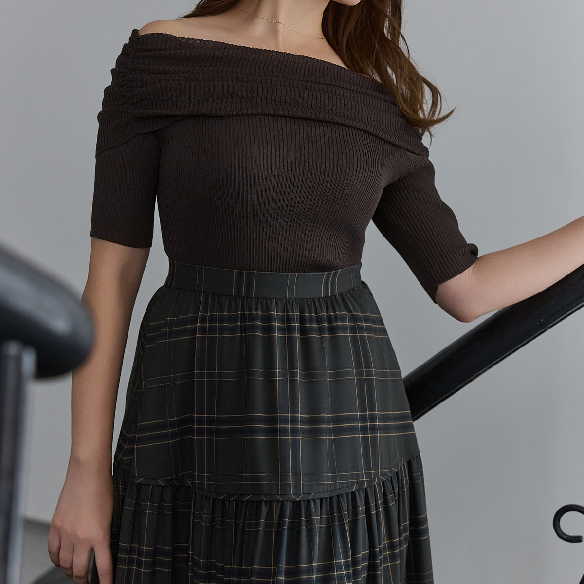 トップス herlipto Ruche Off Shoulder Knit Top Herlipto / Ruche Off Shoulder Knit Top