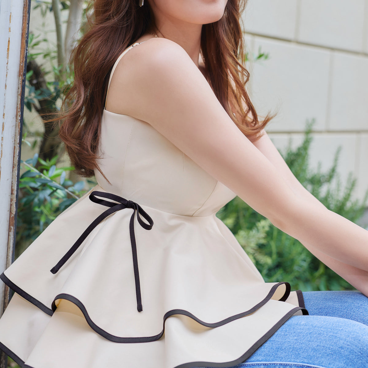 トップス Herlipto Lumiere Frilled Peplum Top S FOR HER］【6月下旬発送】Lumiere Frilled Peplum Top