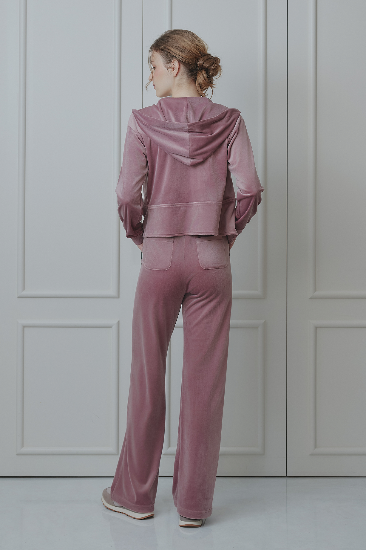 Off-Duty Sculpt Velour Pants