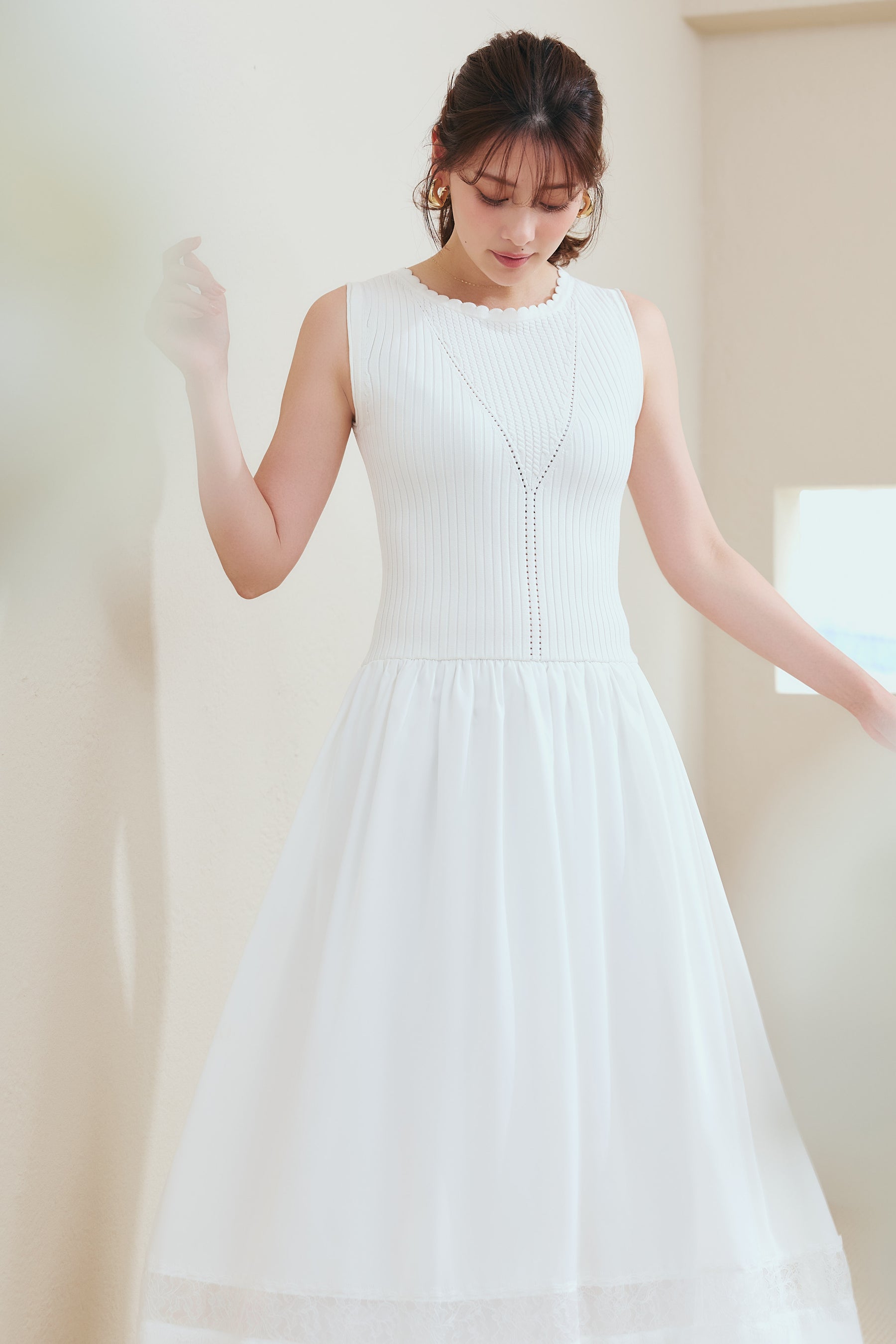 ［Essentia］Eyelet Knit Docking Dress