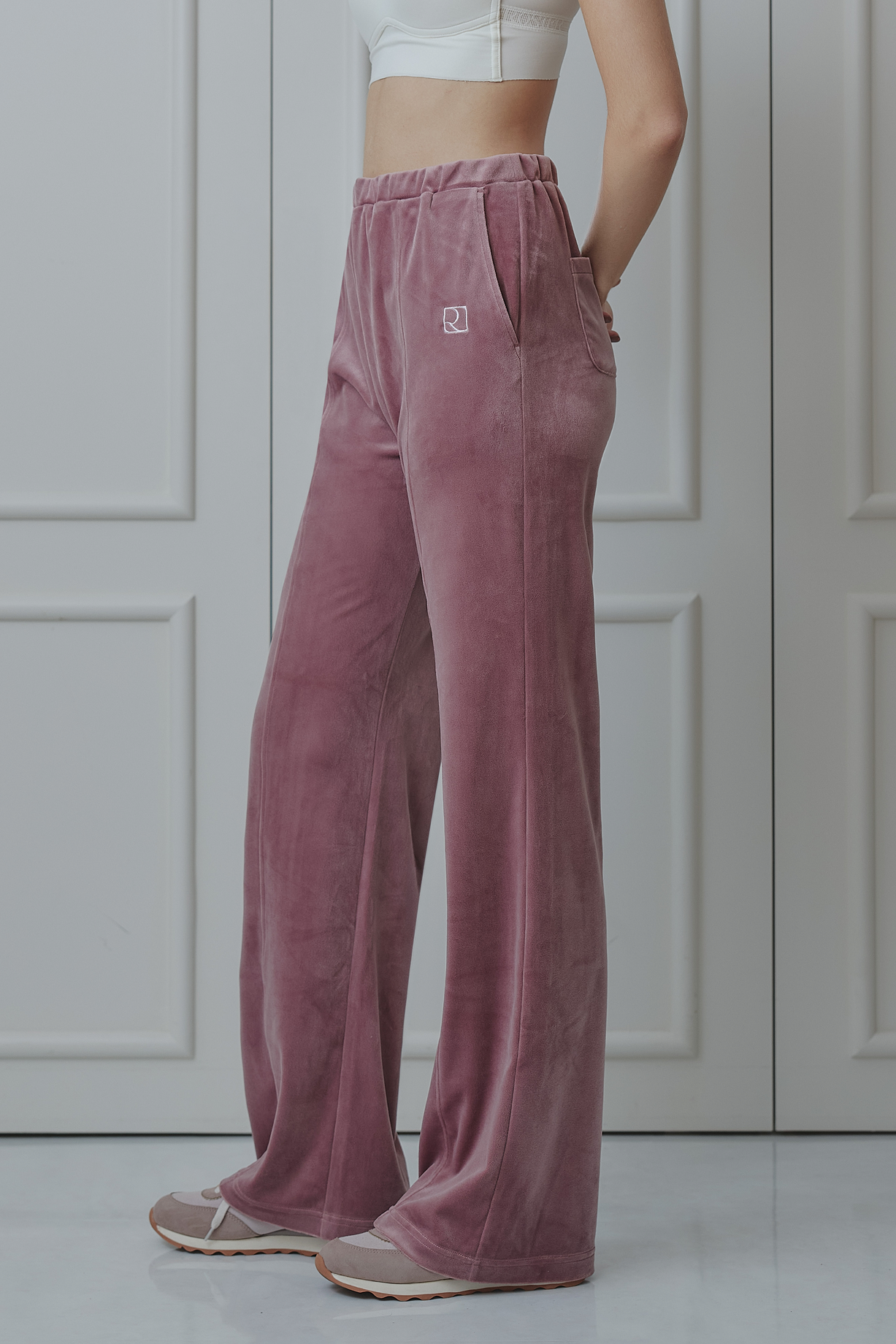 Off-Duty Sculpt Velour Pants