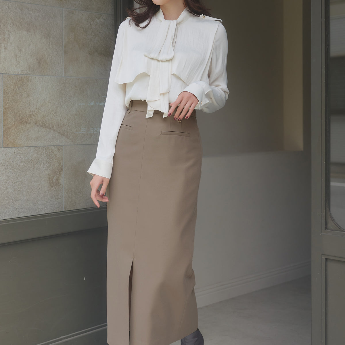 スカート herlipto Essentia Front Slit Long Skirt 9月下旬発送】【新色】［Essentia］Front Slit Long Skirt
