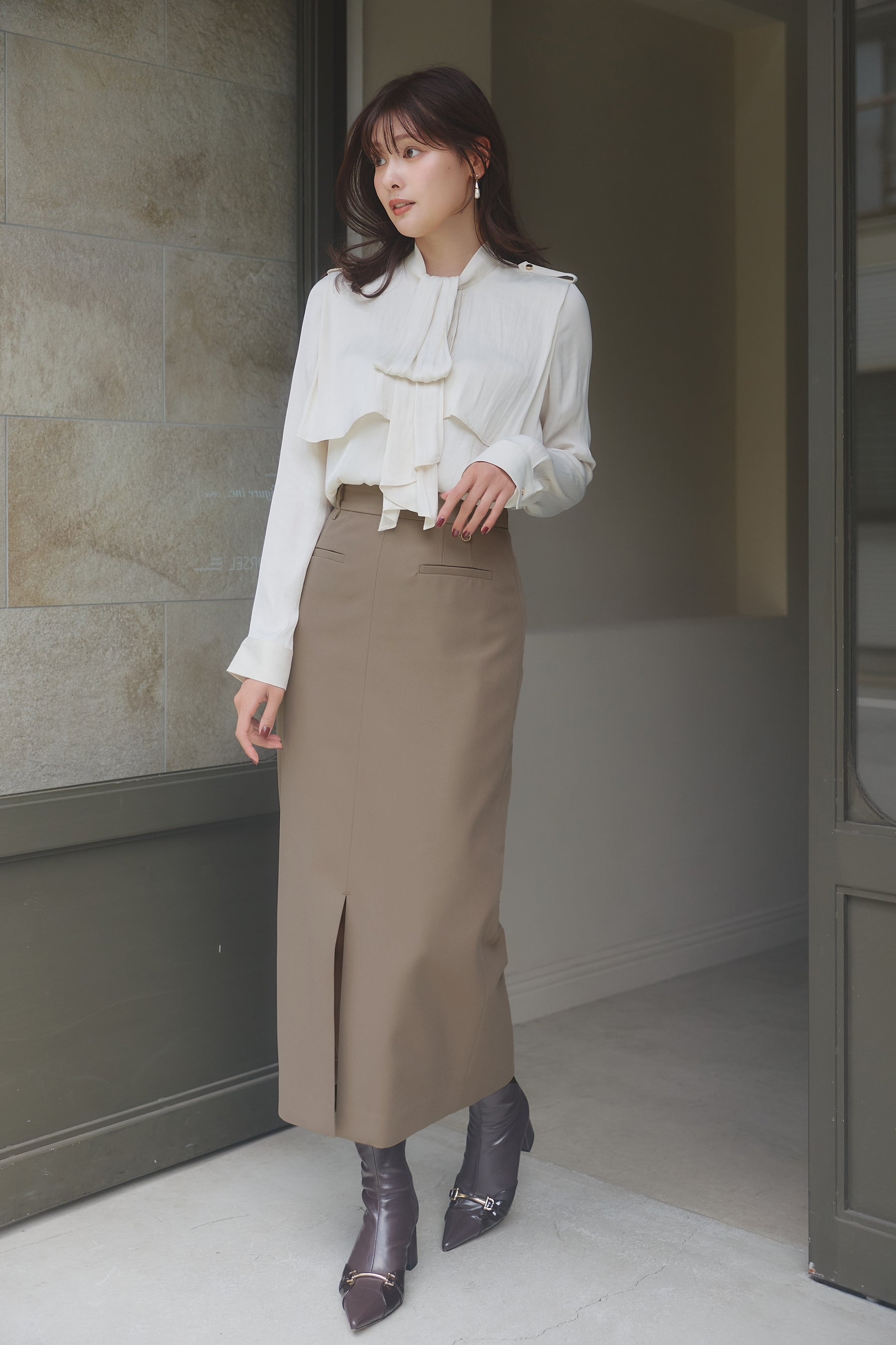 【10月上旬發送】【新色】[Essentia] Front Slit Long Skirt