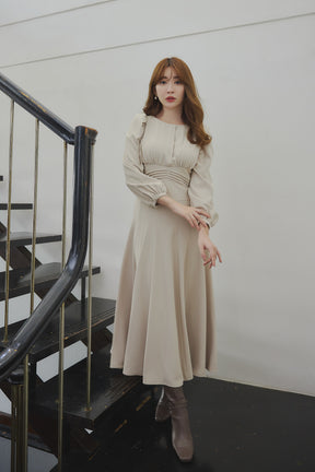 Alma Classic Dress