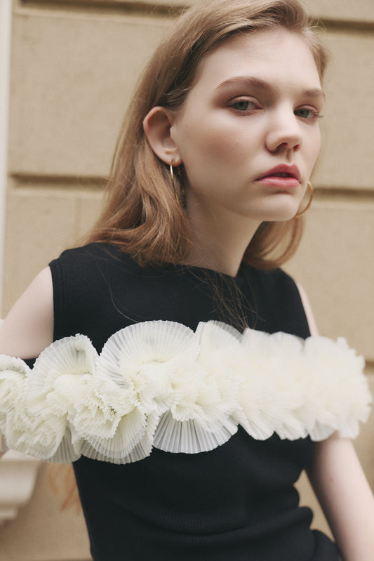 Vol.3 Petal-Cascade Knit Top