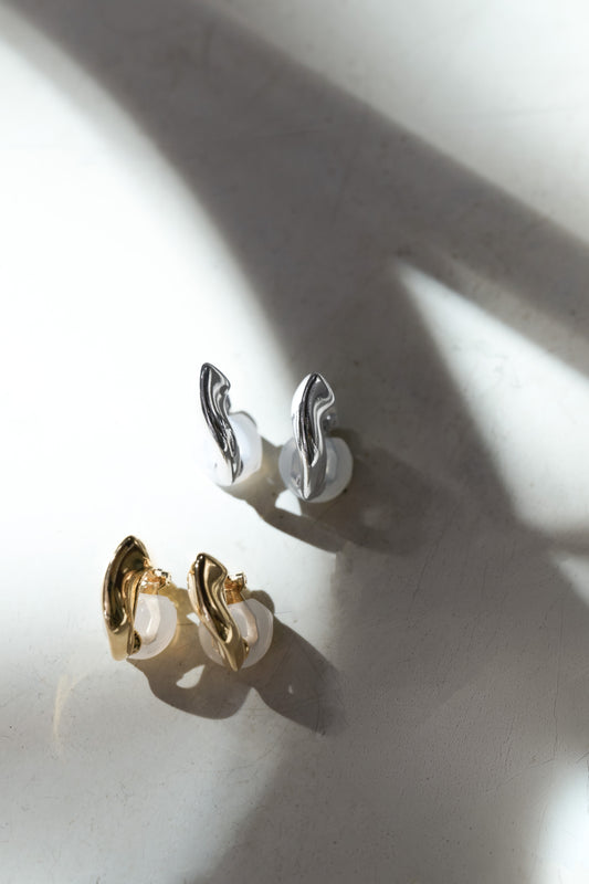 【2月下旬發送】【新色】Lilou Wave Earrings