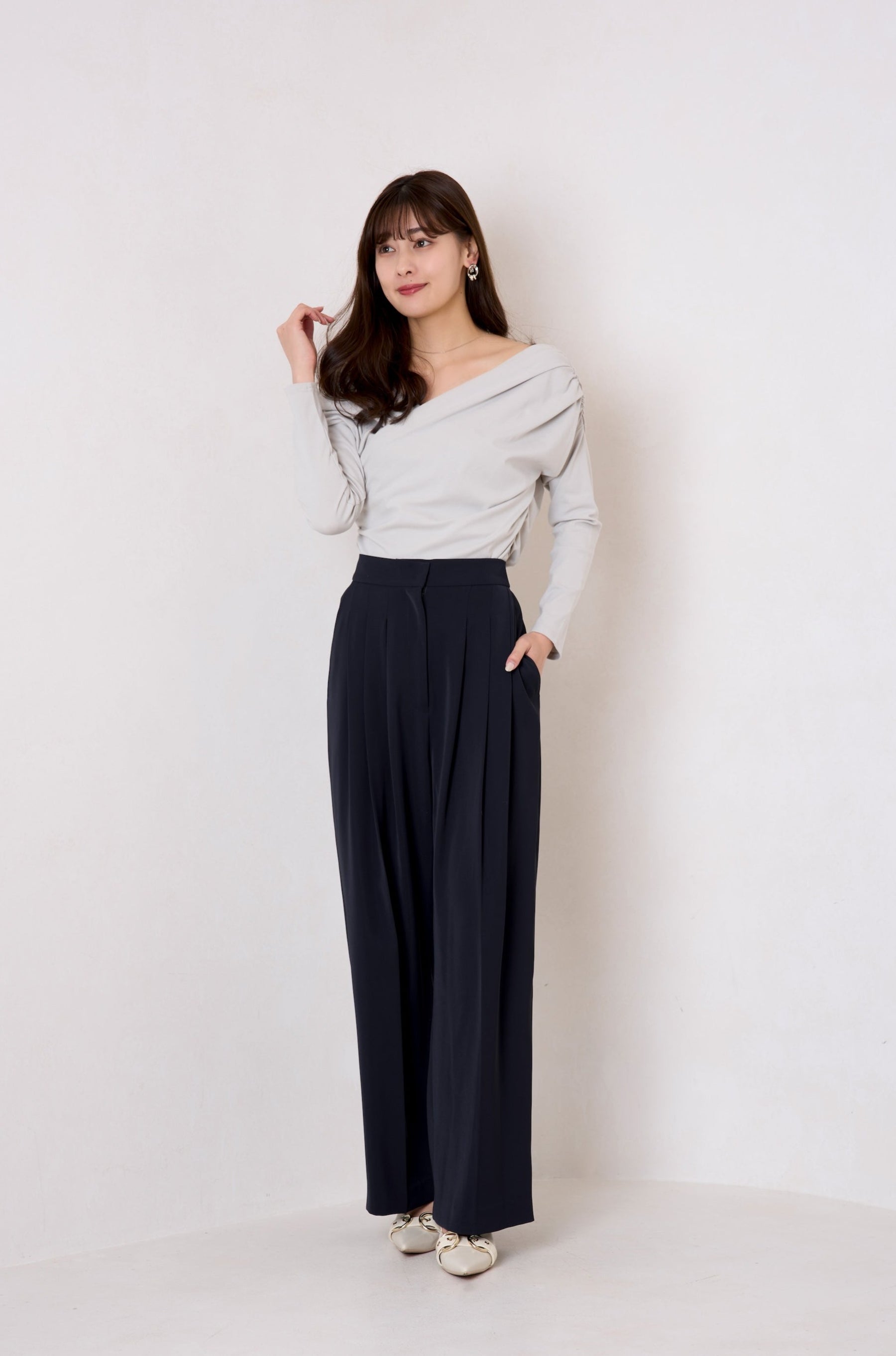 SoHo Wide-Leg Pants Herliptoカラーベージュ