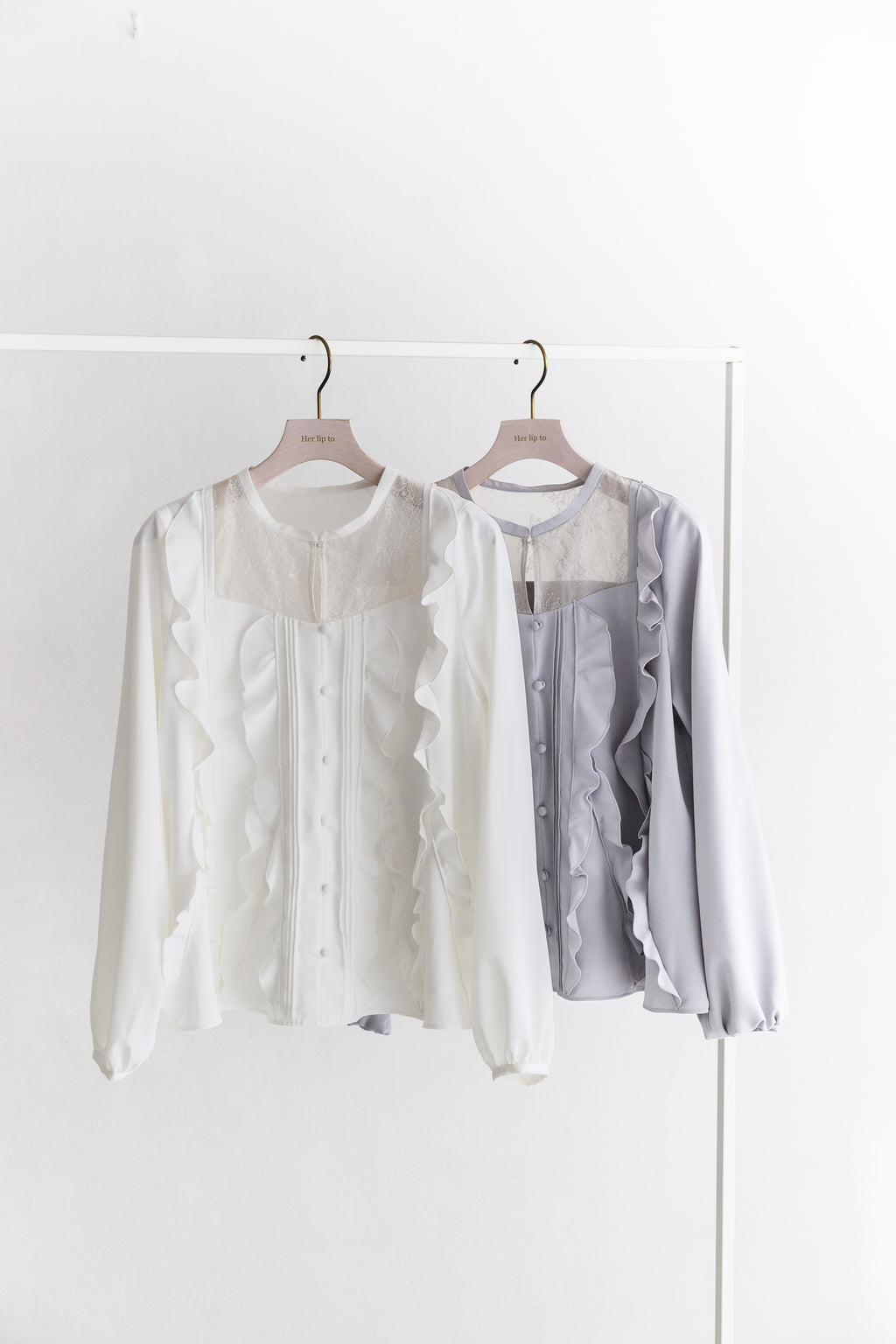新品♡ herlipto Lace Trimming Cotton Blouse Herlipto Lace Trimming Cotton Blouse - メルカリ