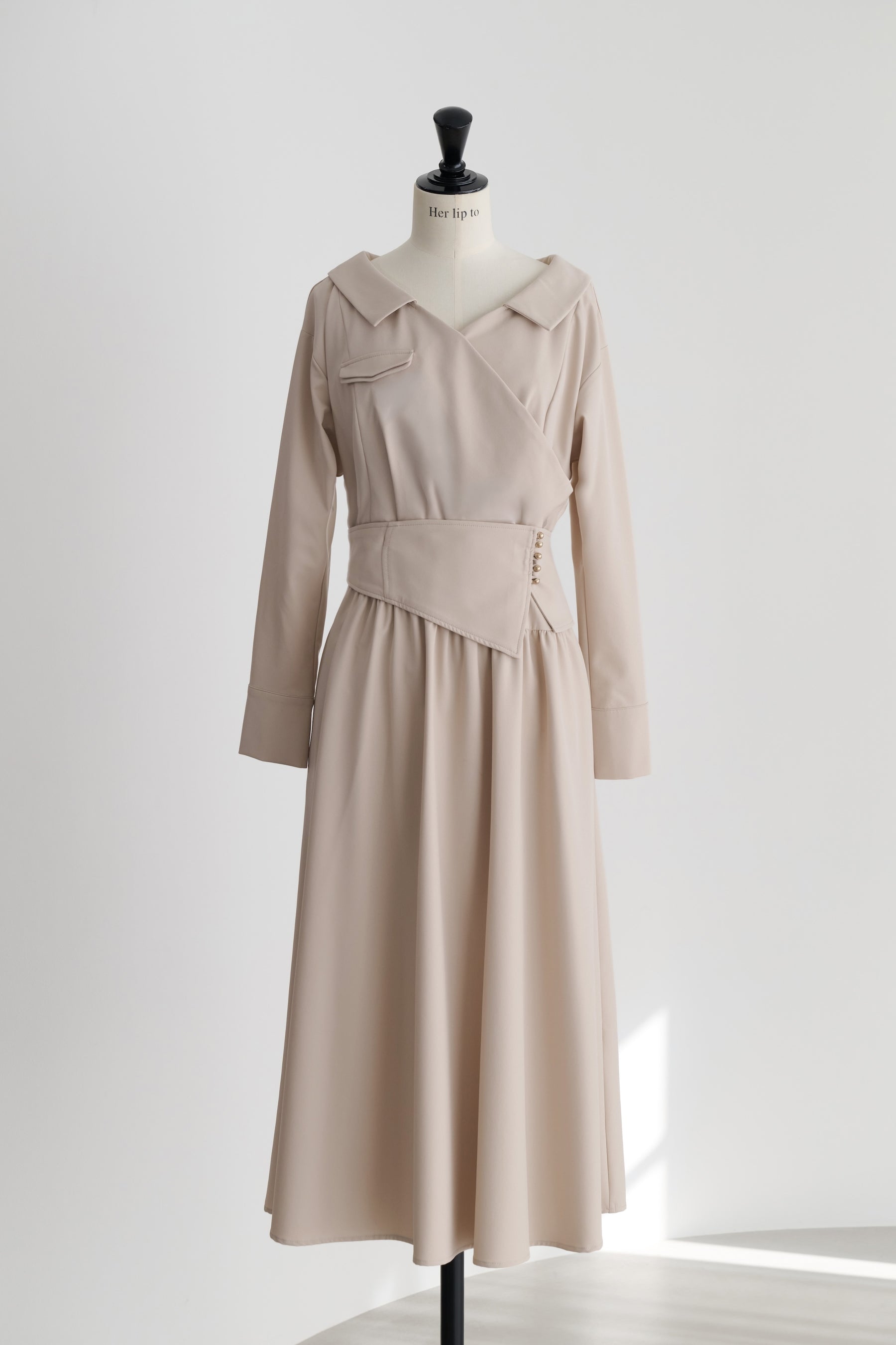 Cache-Coeur Peplum Shirt Dress