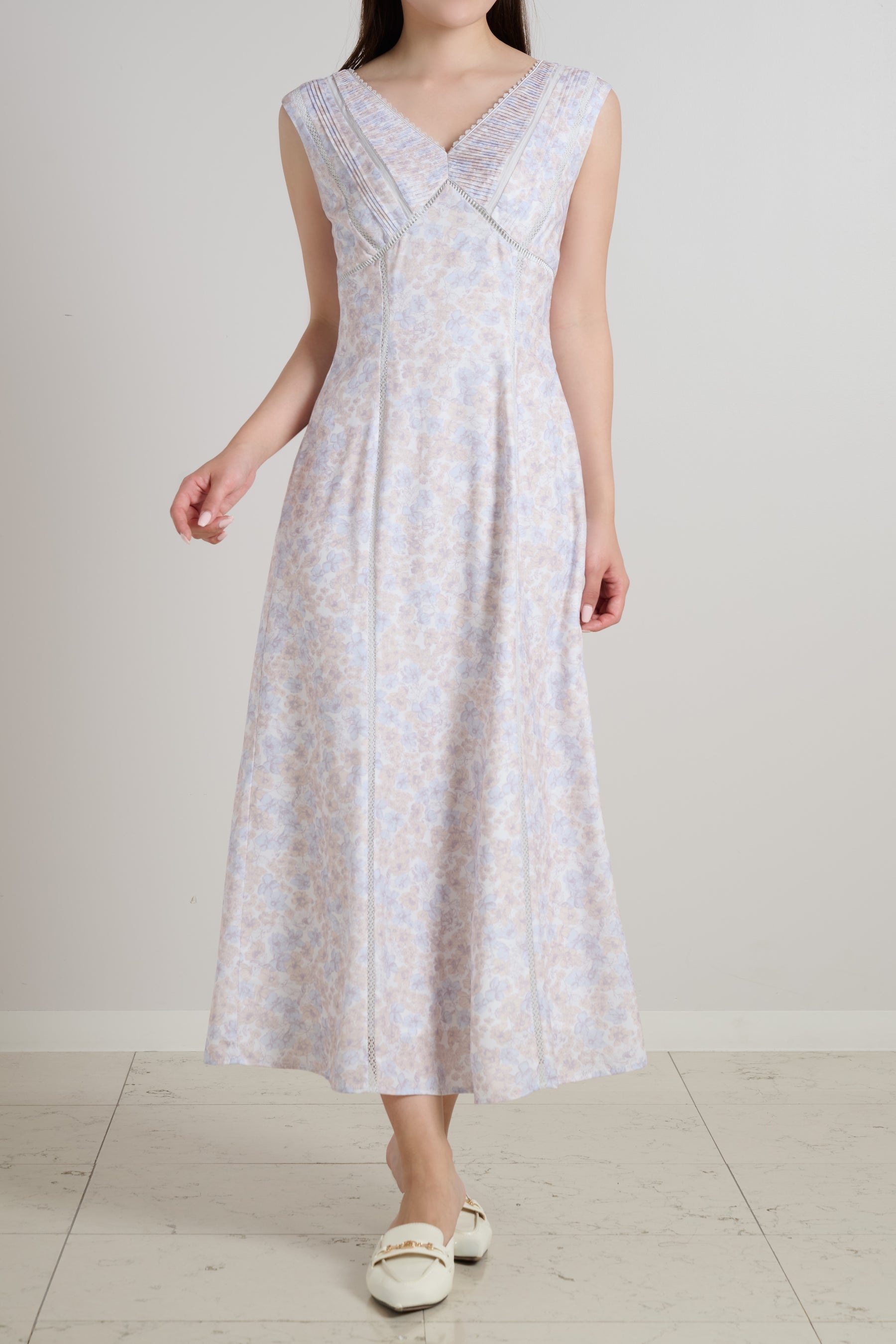 新色】Lace Trimmed Floral Dress