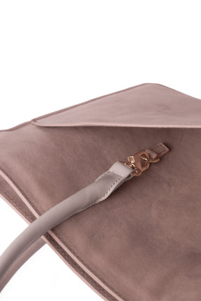 ［FOR HER］【6月中旬発送】Lip-Shaped PC Bag