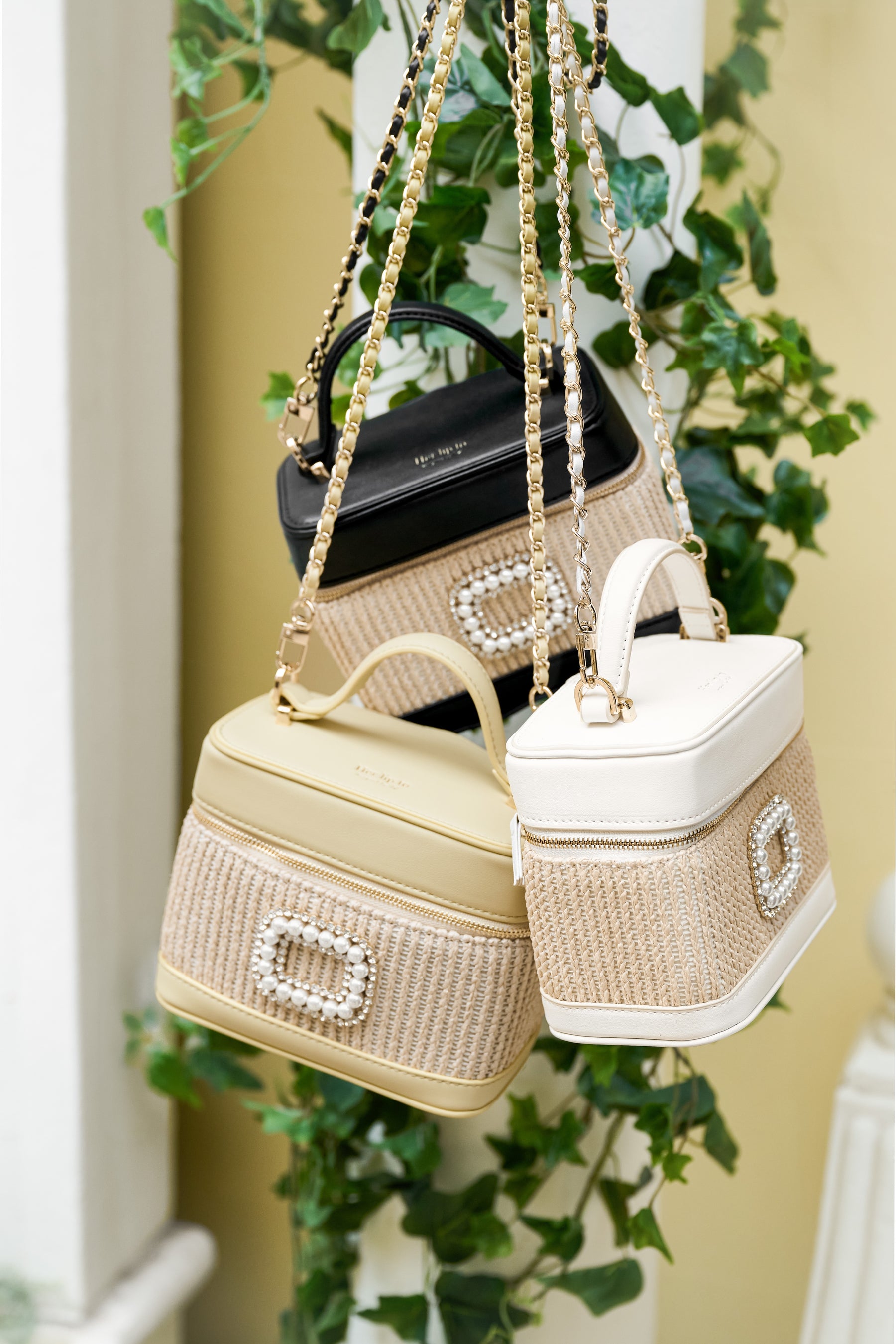 バッグ herlipto Tweed Crystal Vanity Bag 新色】Raffia Effect Crystal Vanity Bag