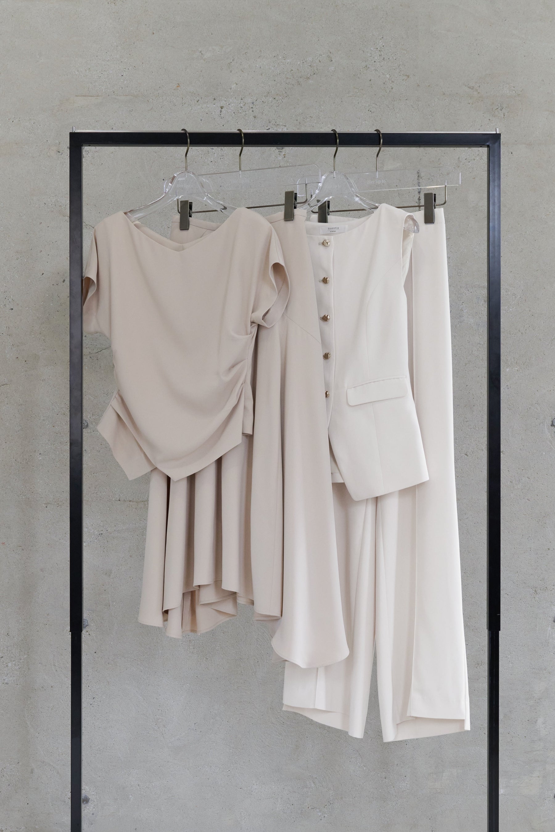 【7月中旬発送】［Essentia］Asymmetric-Hem Long Skirt