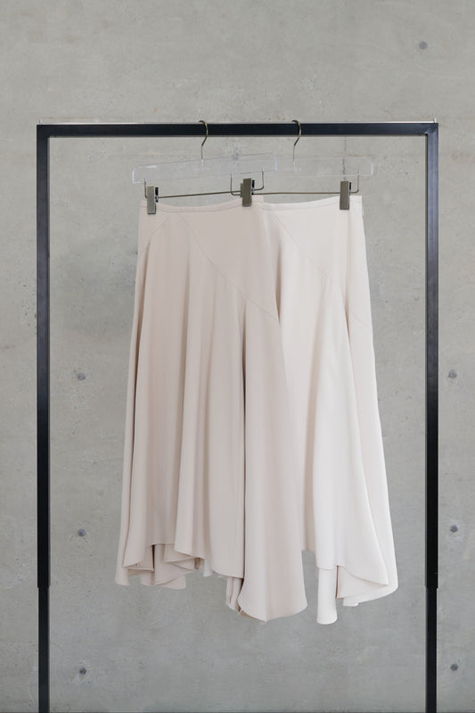 ［Essentia］Asymmetric-Hem Long Skirt