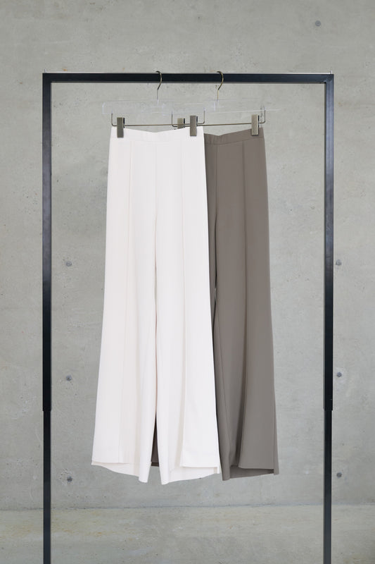 ［Essentia］Step Hem Easy Pants