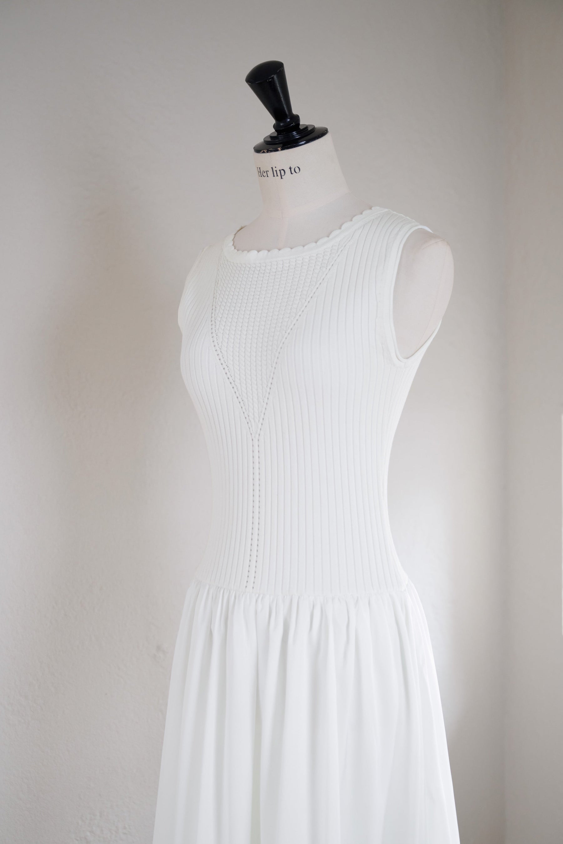 ［Essentia］Eyelet Knit Docking Dress