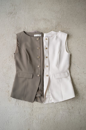 【7月下旬発送】［Essentia］Gold Button Vest