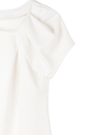 ［Essentia］Asymmetrical Tuck Top