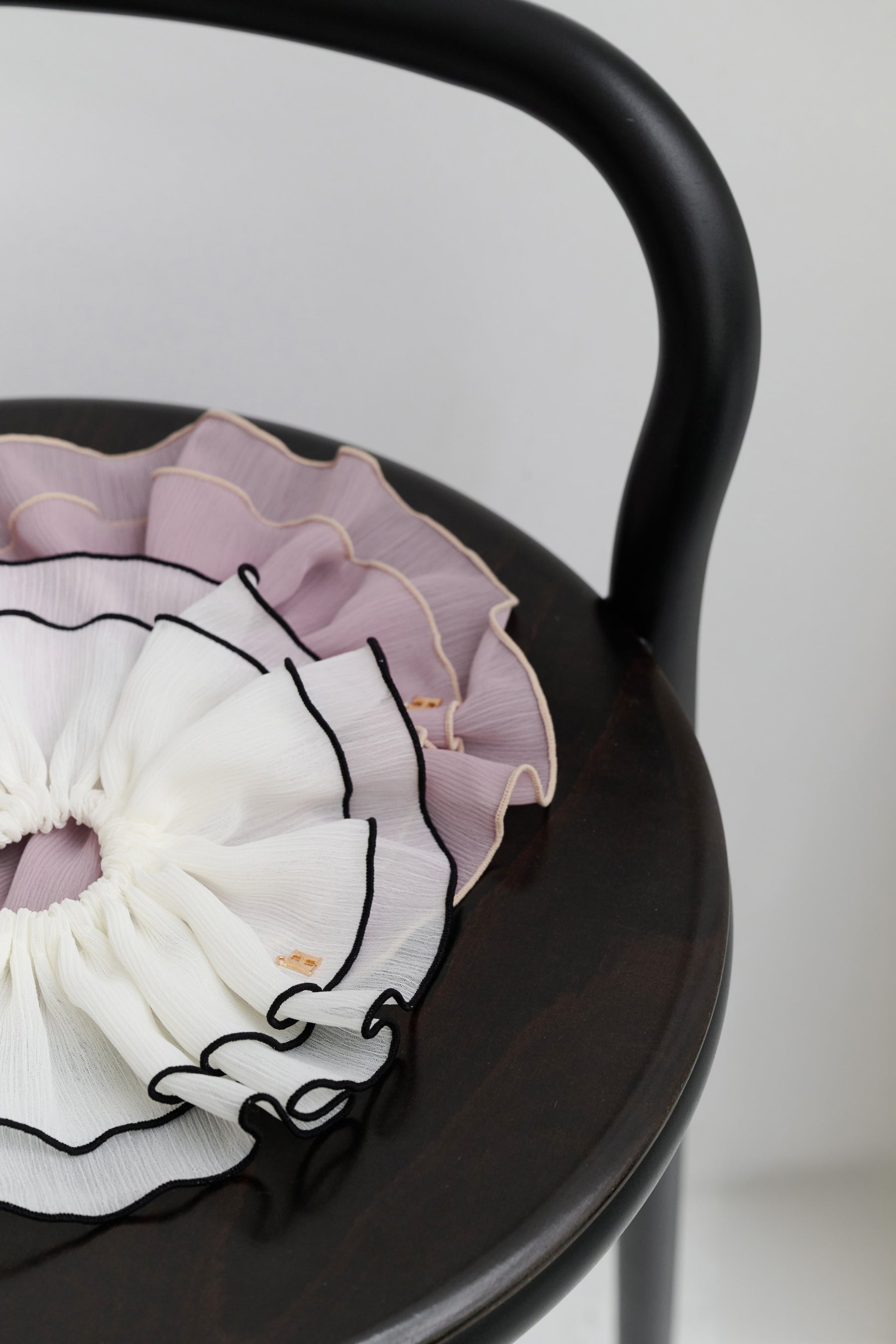 Big Floral Chiffon Chouchou		