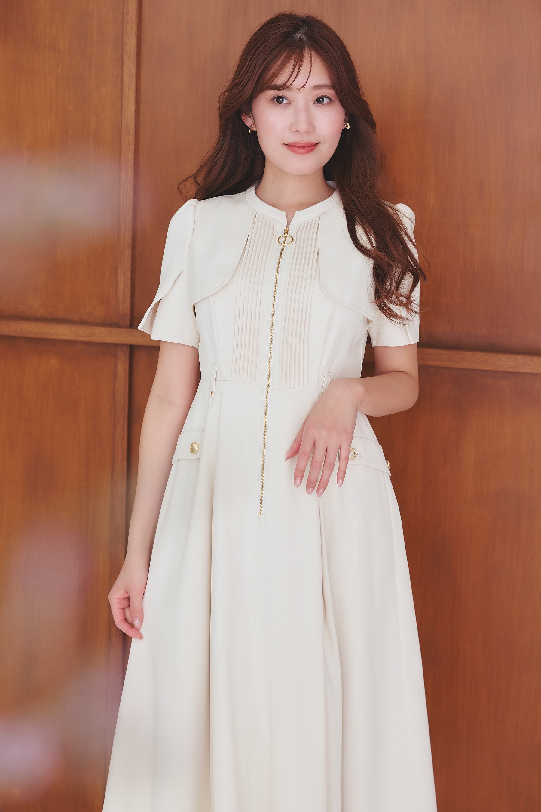 off white】Nora Front Zip Dress