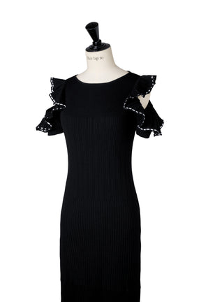 ［FOR HER］Stitch Frill-Shoulder Knit Dress