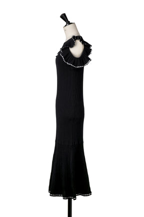 ［FOR HER］Stitch Frill-Shoulder Knit Dress