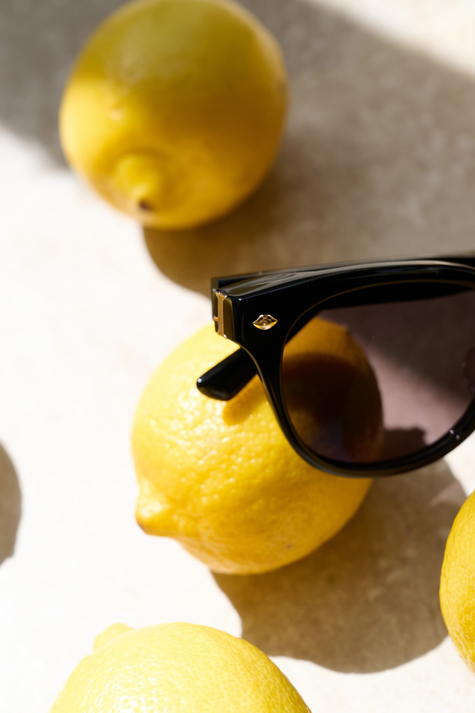 10月中旬発送】HLT Slide Sunglasses