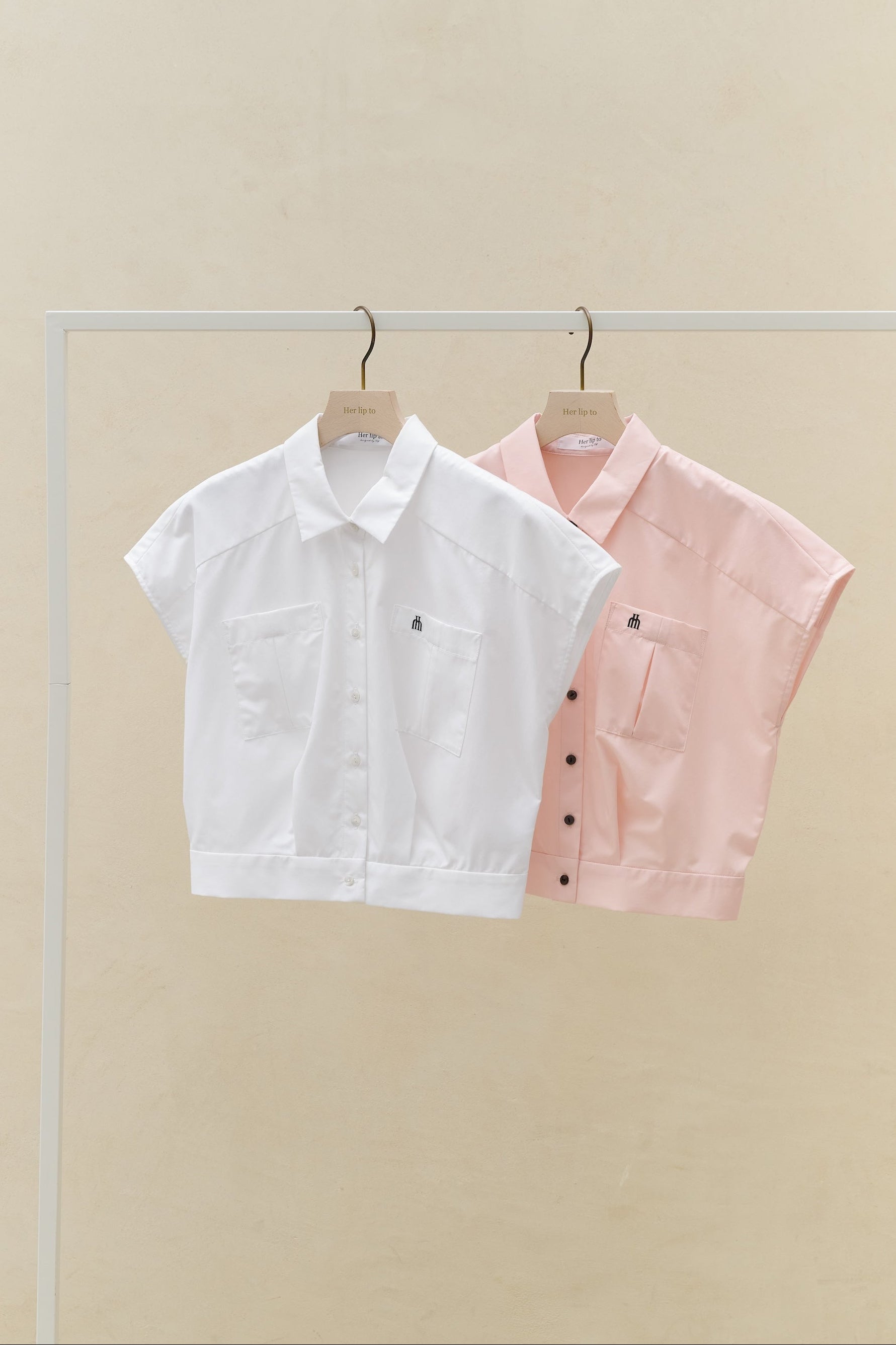 トップス herlipto Rogo Top Her lip to Logo Top