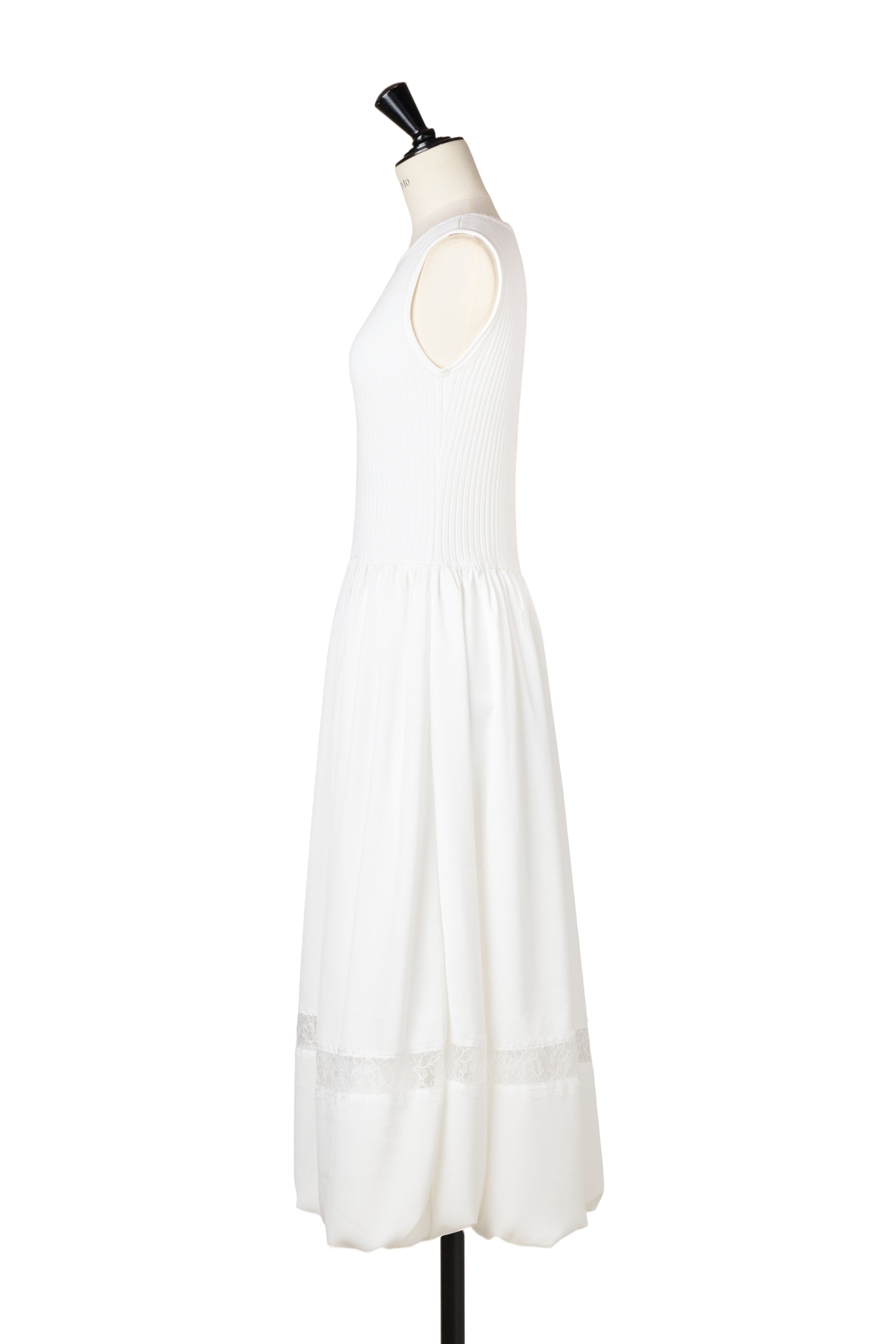 Essentia］Eyelet Knit Docking Dress