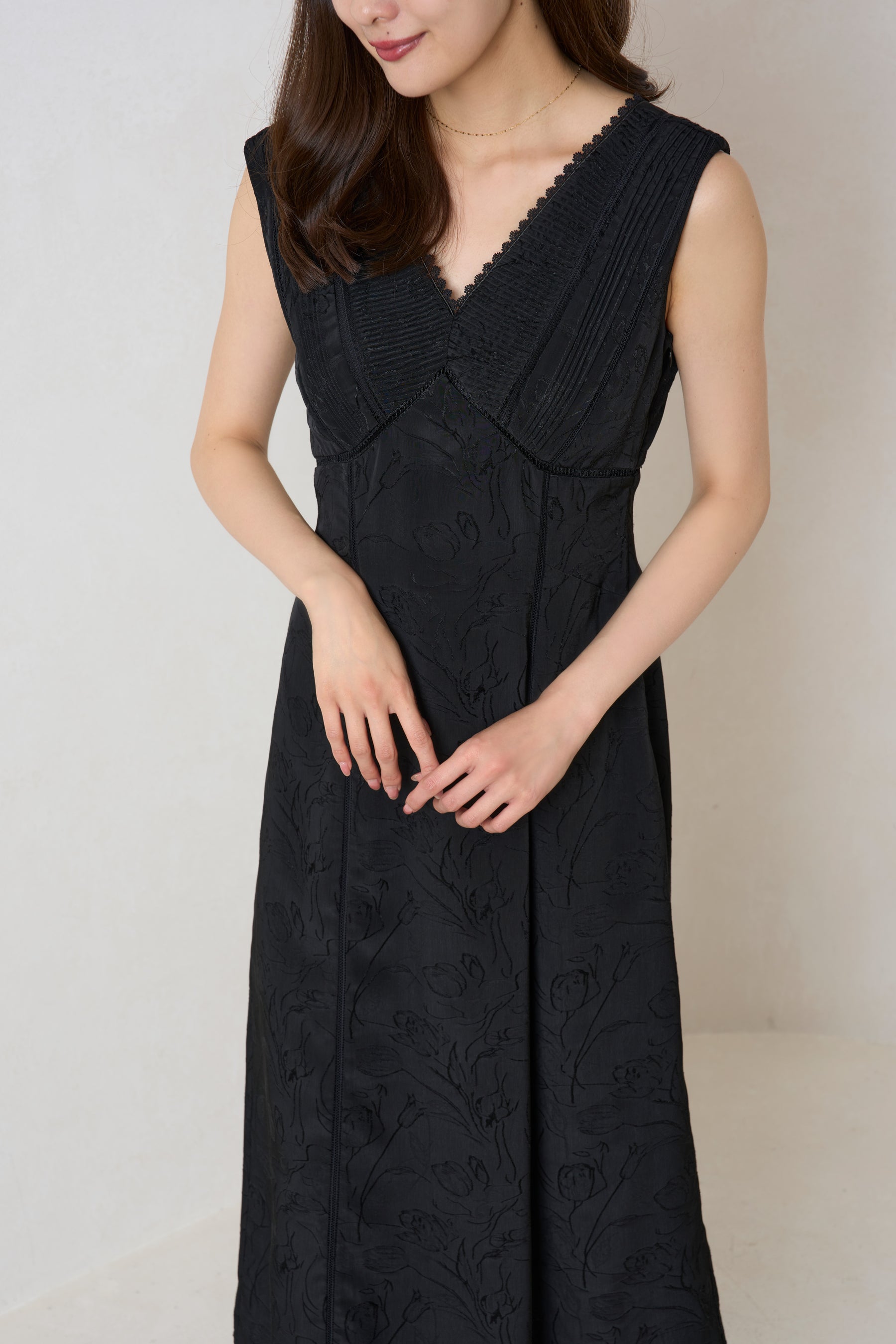 [Shipping in mid-July] Lace Trimmed Jacquard Dress
