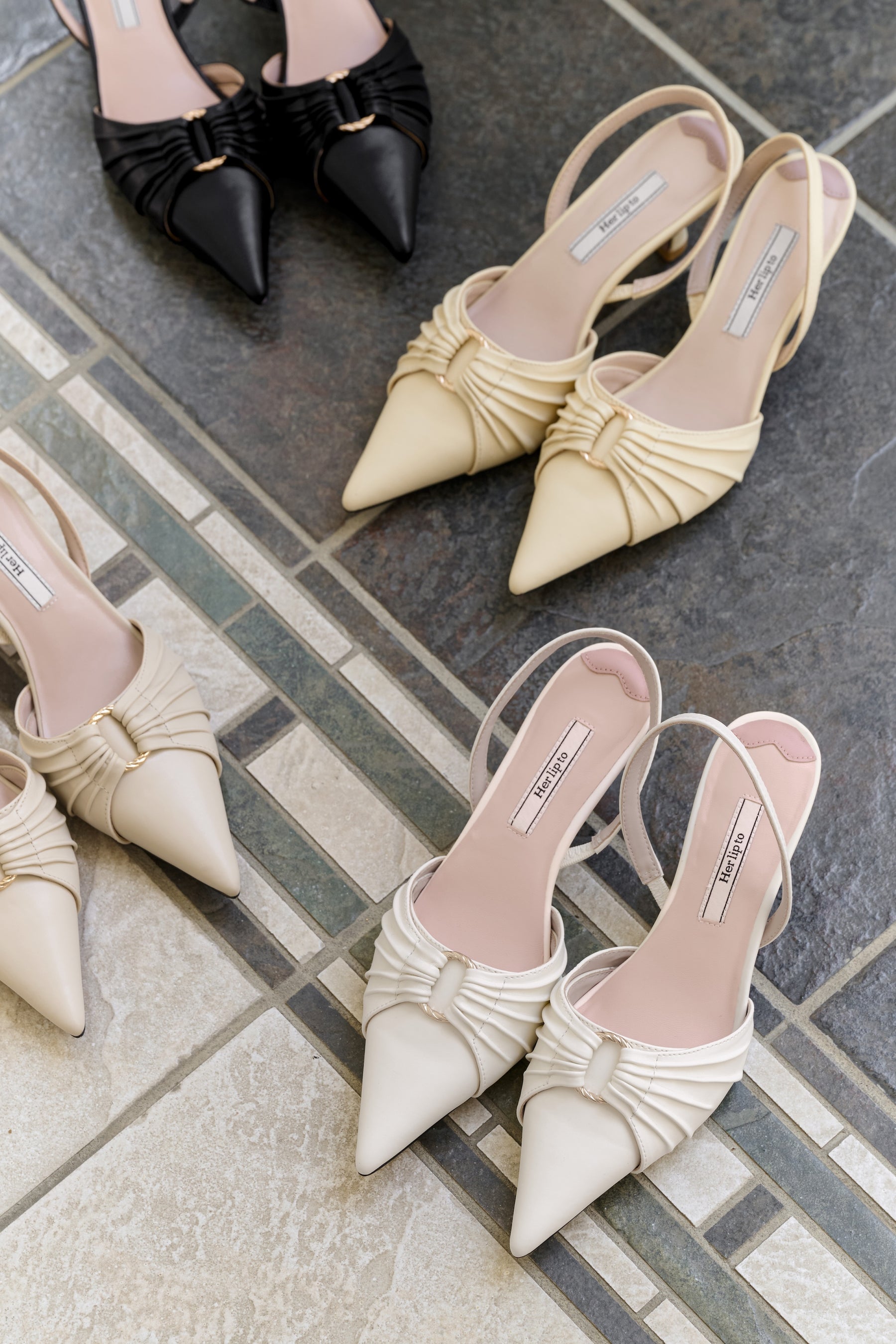 【Ships in early June】Pointed-Toe Gold Buckle Shoes