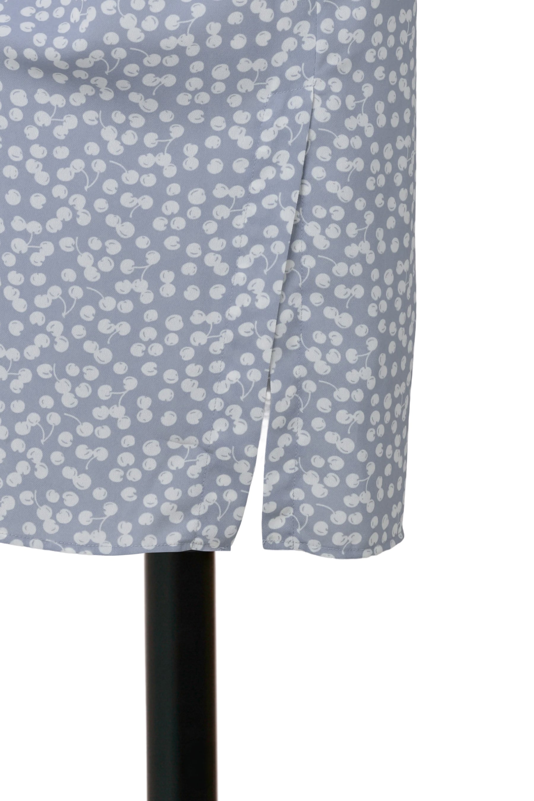 [New Color] Cherry Pattern Cache-Coeur One-Piece