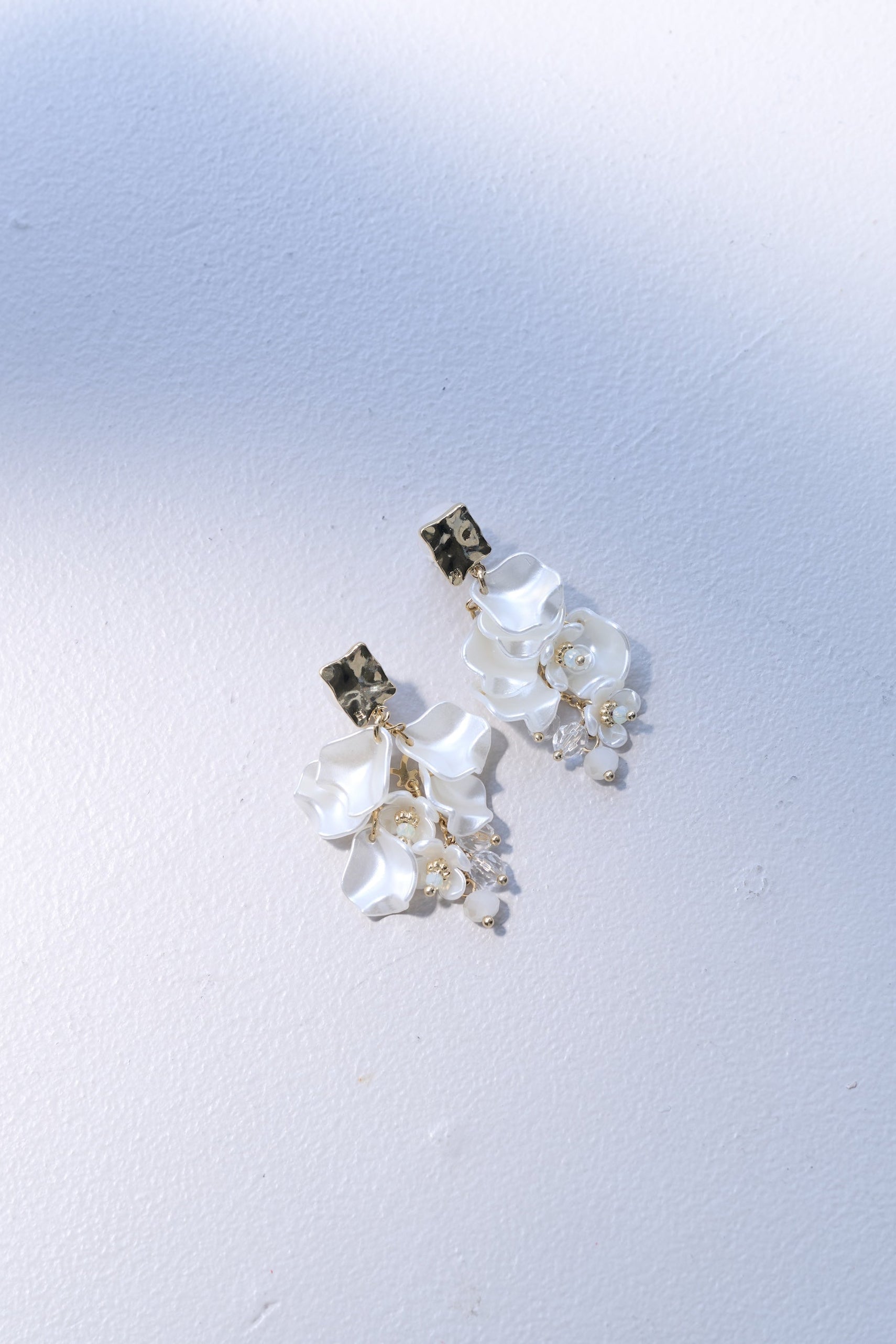 Tiered Petal Pierces/Earrings