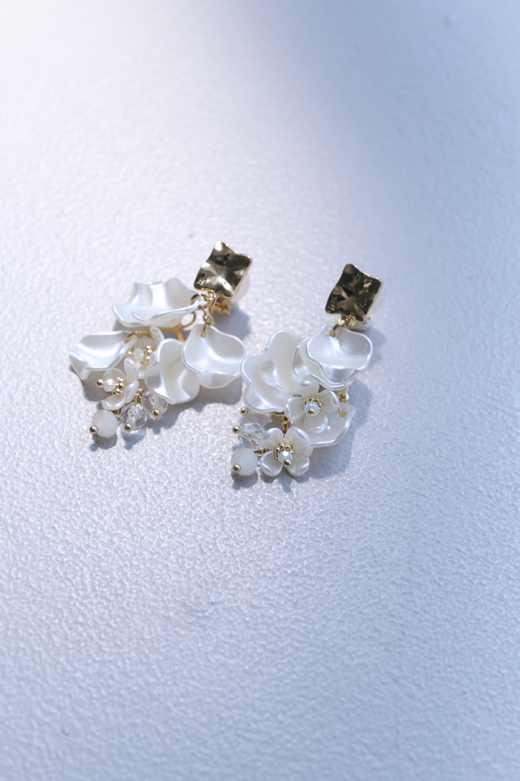 Tiered Petal Pierces/Earrings