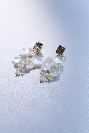 Tiered Petal Pierces/Earrings