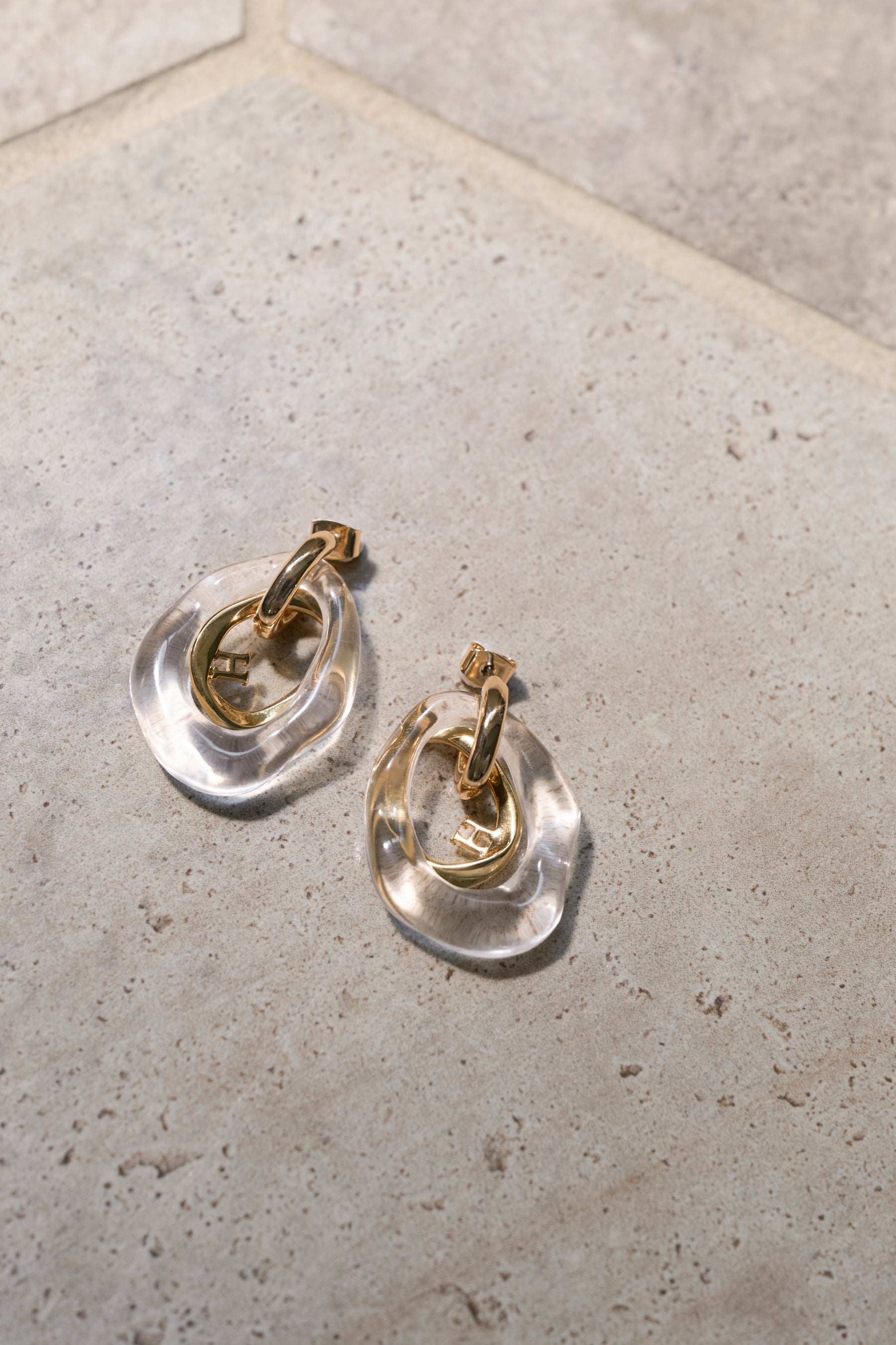 Clear Drop Hoop Pierces/Earrings