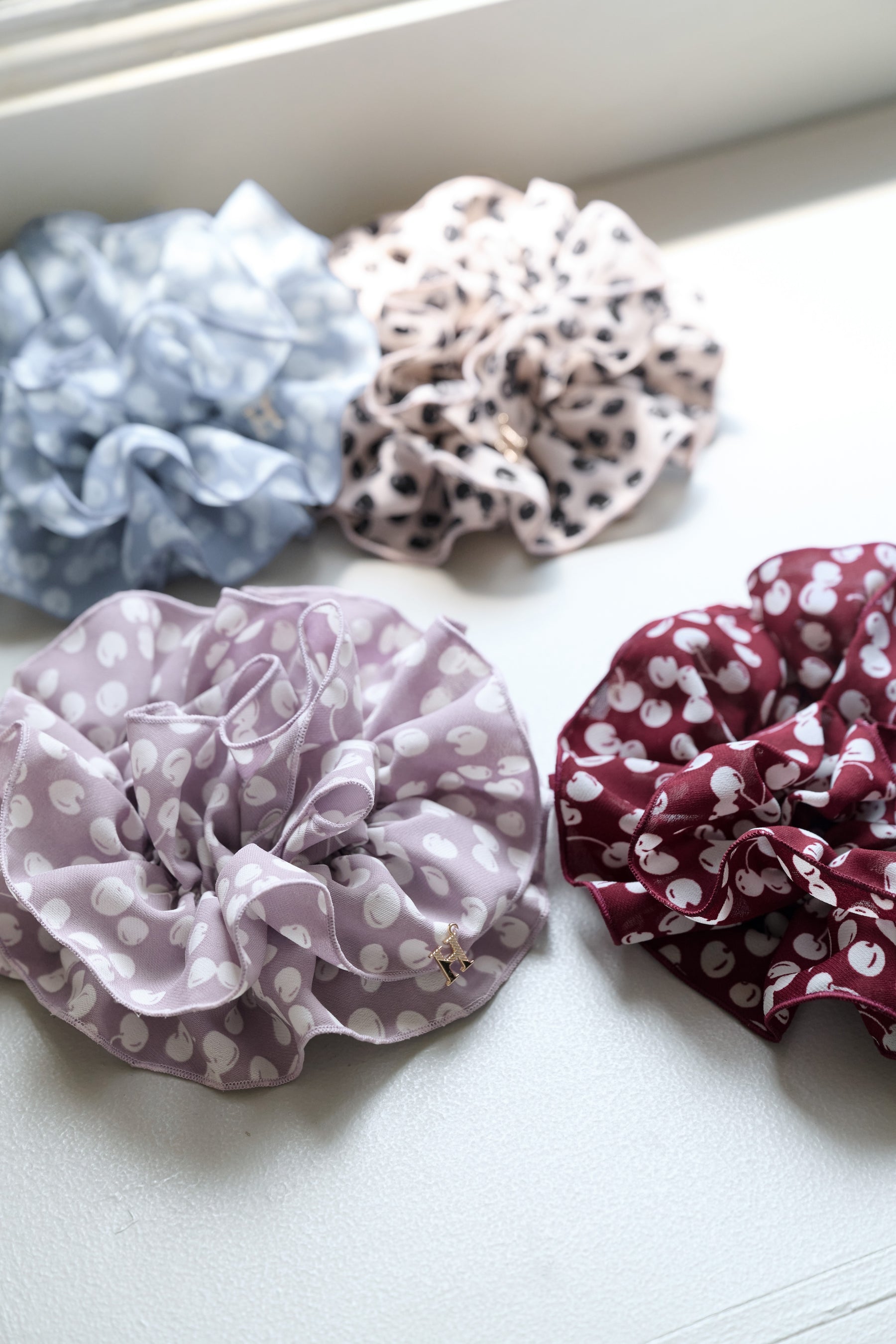 Cherry-Pattern Chouchou