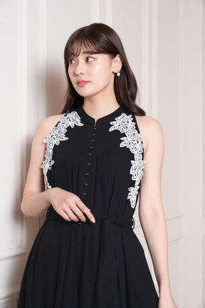 大人気商品 Herlipto Notting Hill Belted Dress ワンピース