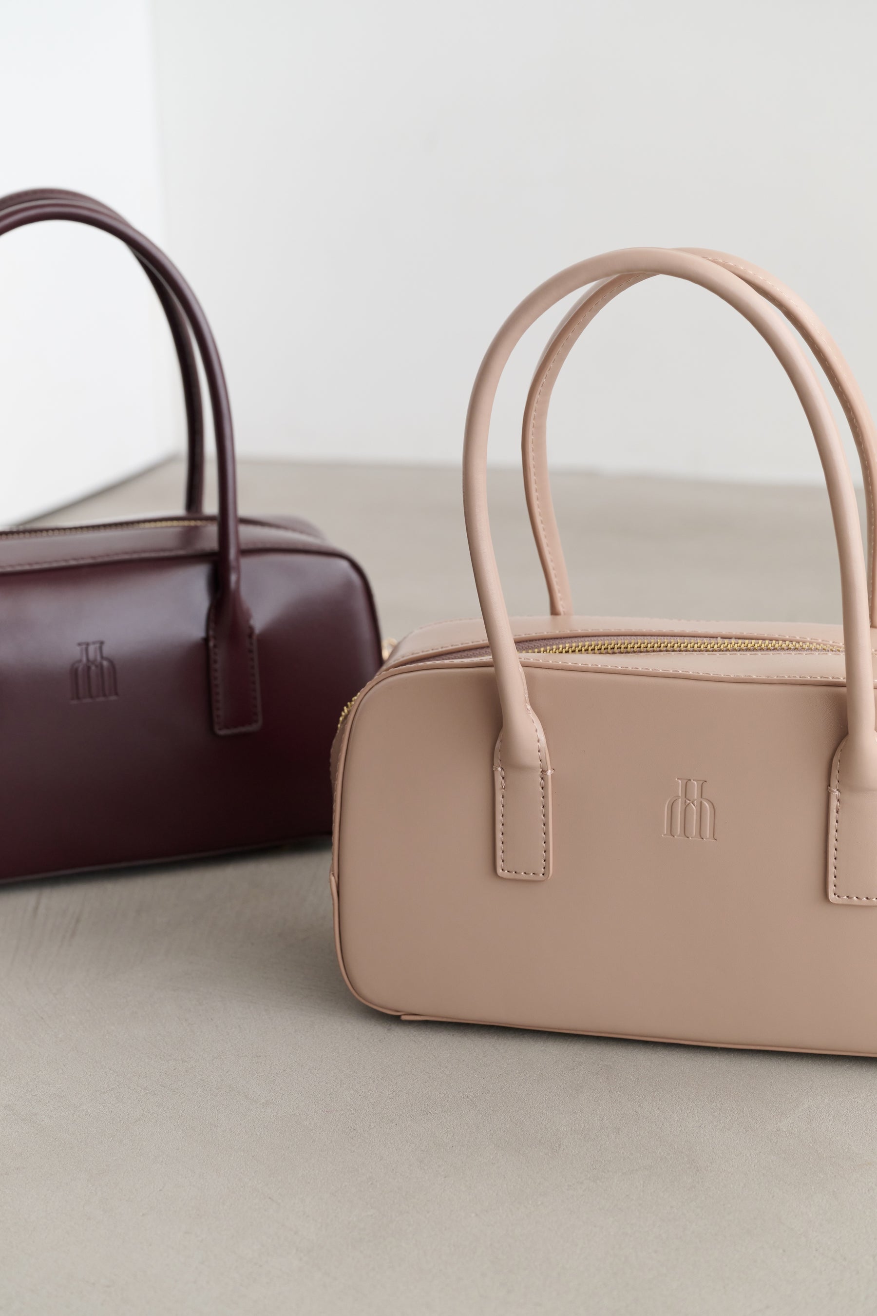 Herlipto Trois Logo Mini Boston Bag ボストン 新色】Trois Logo Mini Boston Bag