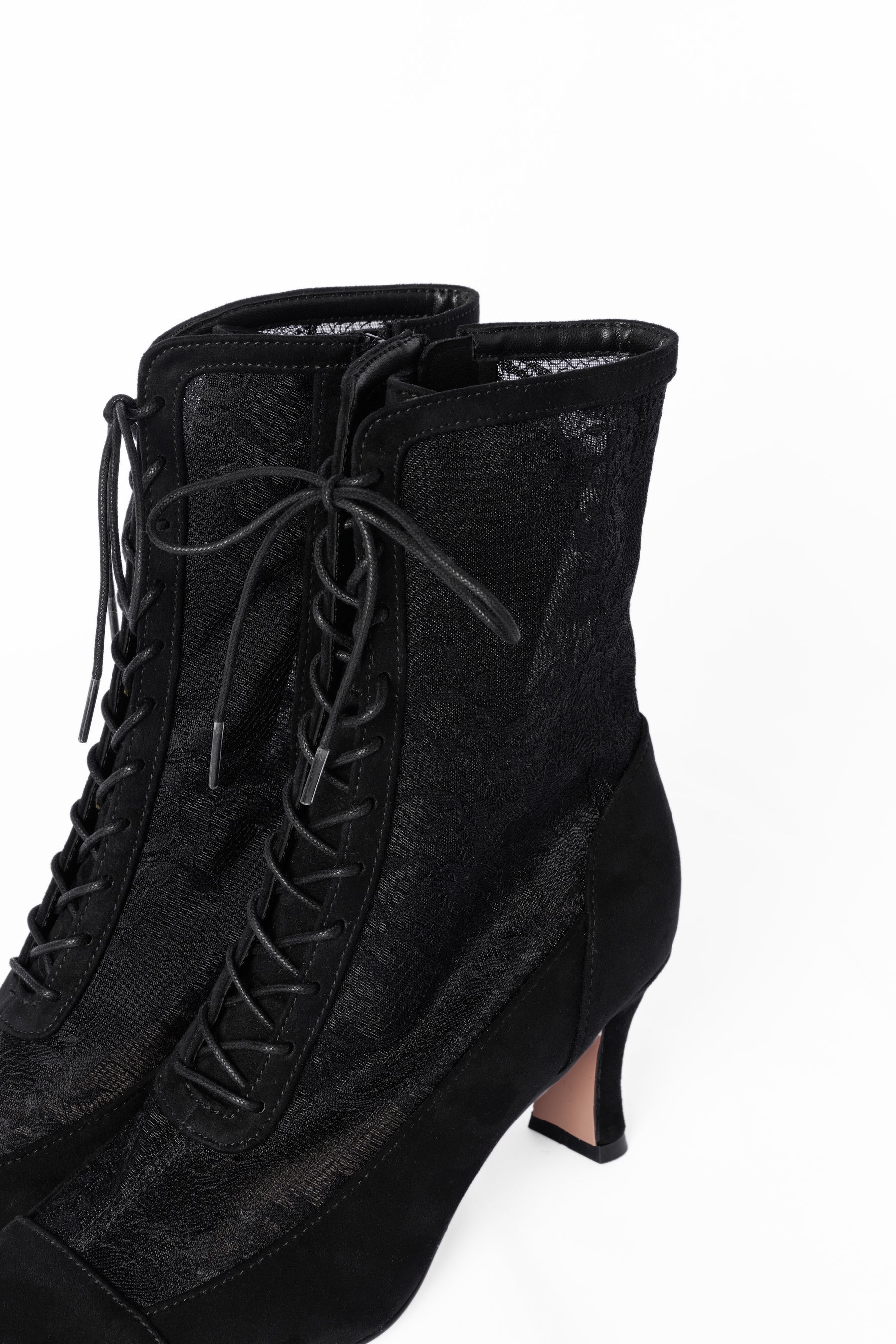 [Shipping in late August] Lace Ankle Boots