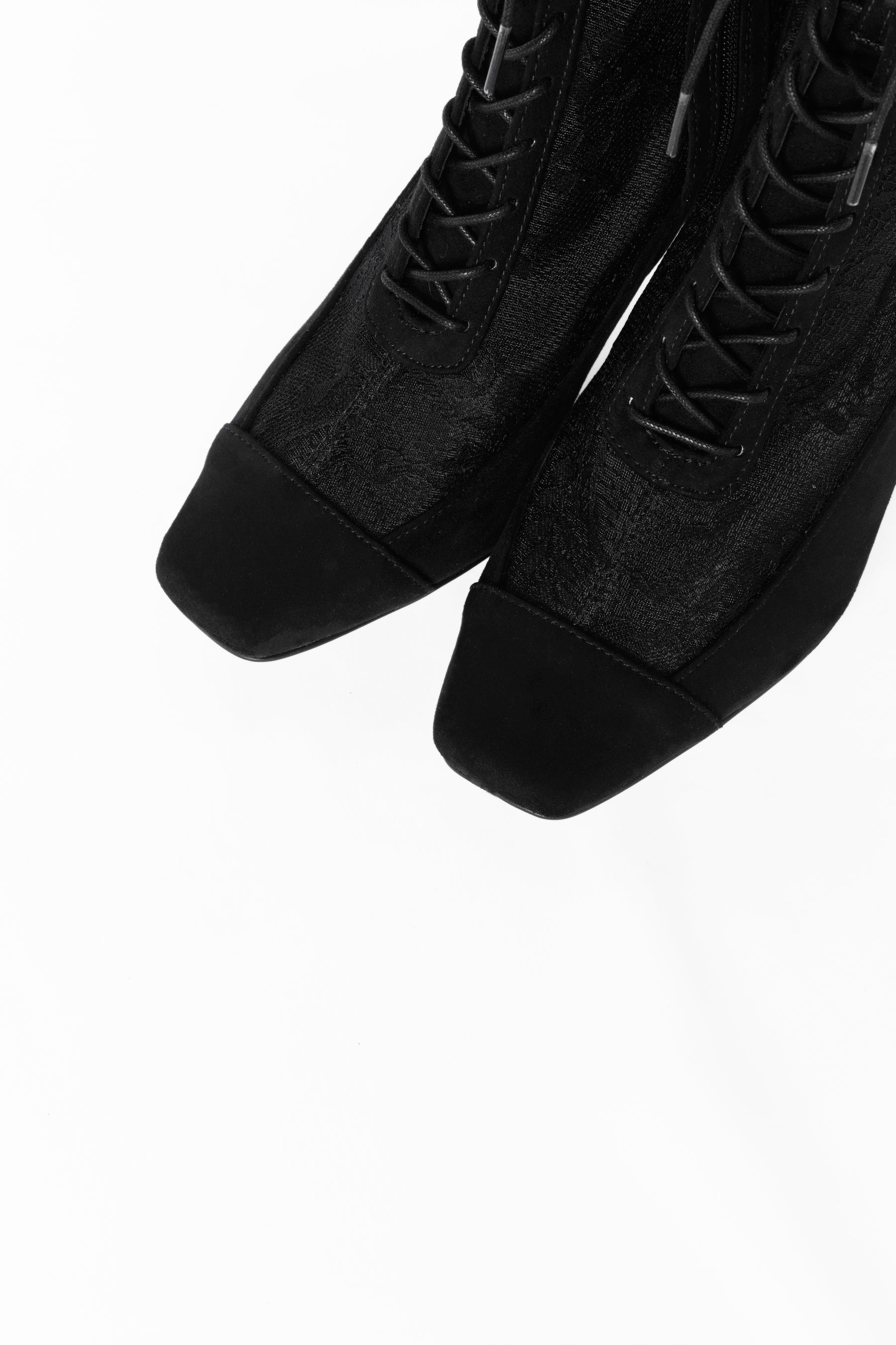 [Shipping in late August] Lace Ankle Boots
