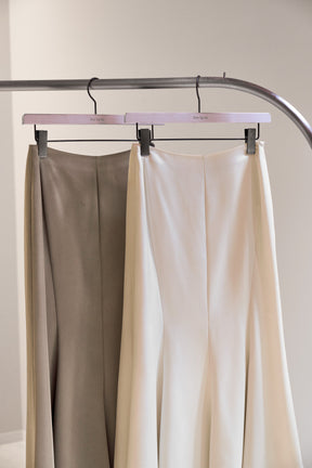 【ecru / moss】Asymmetry Hem Satin Skirt