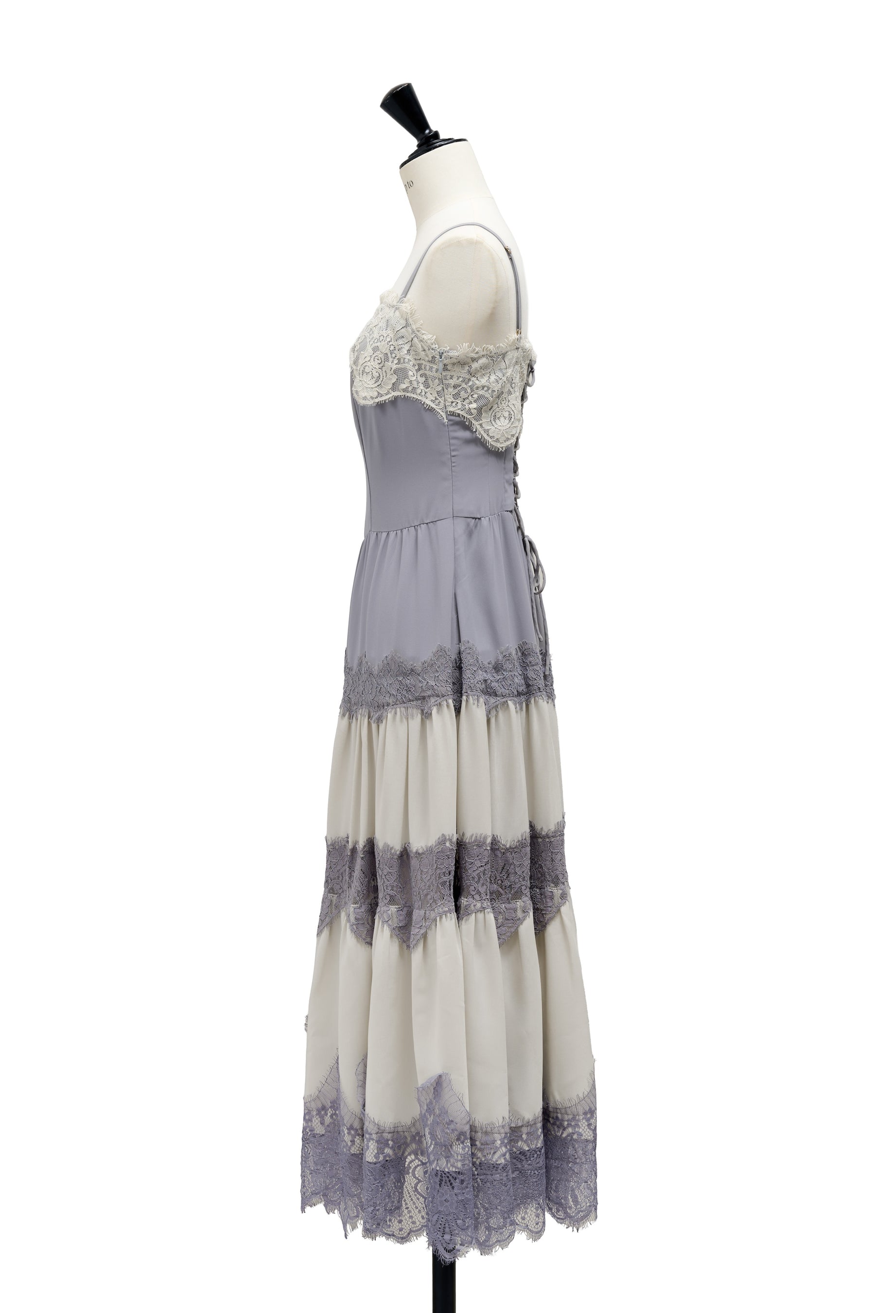 【新色】Isa Tiered Lace Cami Dress