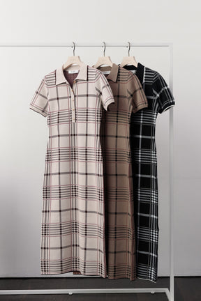 【新色】Gold-Buttoned Plaid Knit Dress