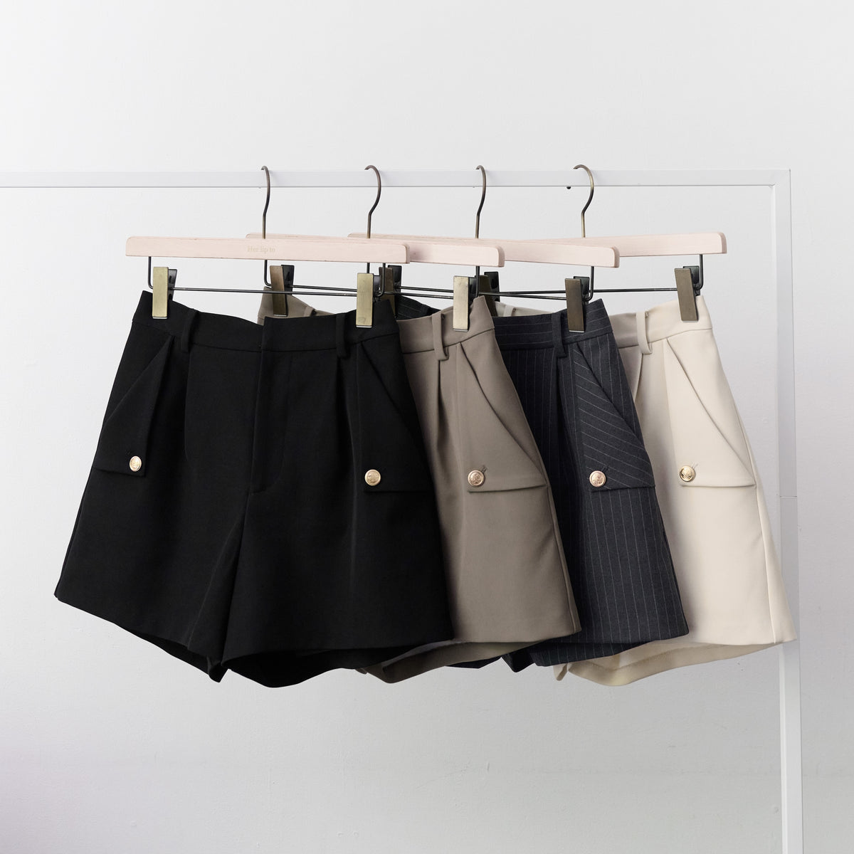 11月中旬發送】Twill Flap-Pocket Shorts