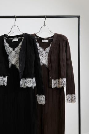 ［Essentia］Lace-Trimmed Knit Dress Set
