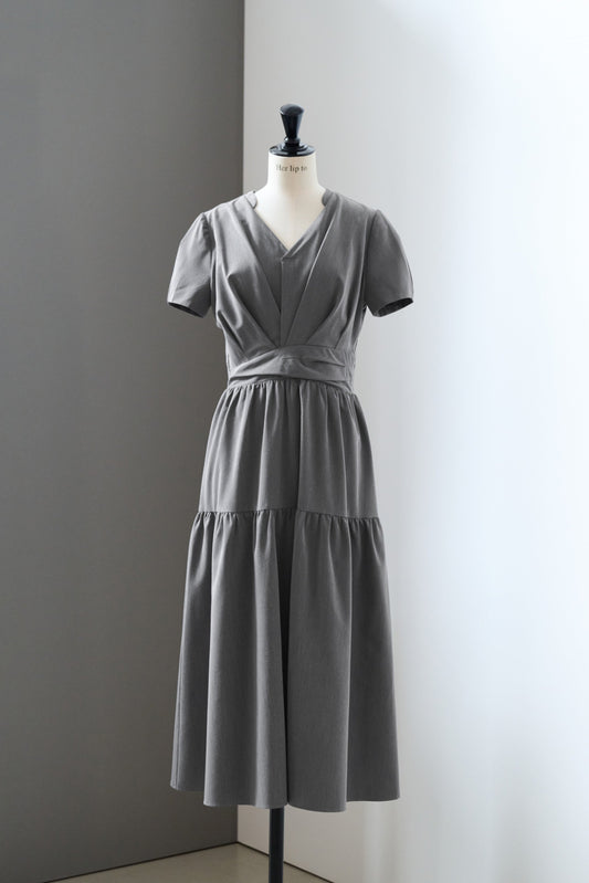 【8月下旬発送】Tucked Gathered Shirt Dress