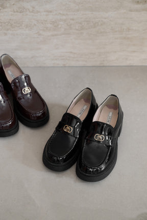 【新色】Trois Logo Loafers