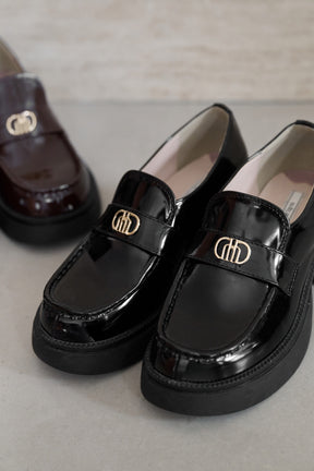 【新色】Trois Logo Loafers